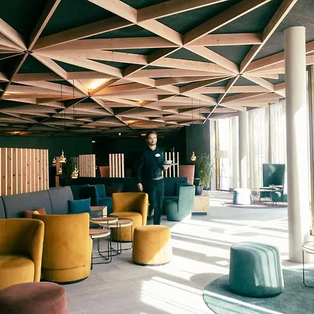 The Hotel 4*