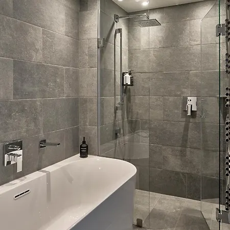 Hotel The